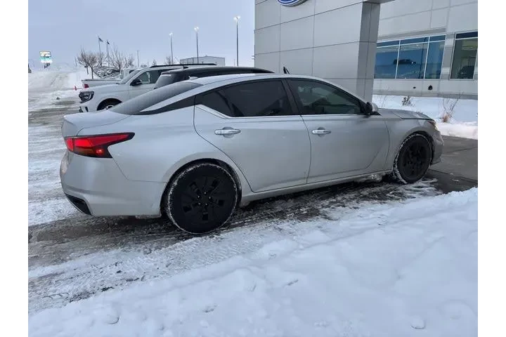 $11900 : Nissan Altima 2019 2.5 S 4dr image 2