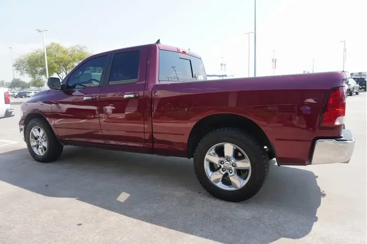 $17988 : Ram 1500 2018 4x2 SLT 4dr Qu image 4