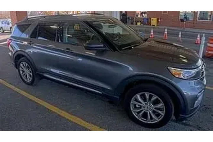 $31455 : Ford Explorer 2022 AWD XLT 4 image 7