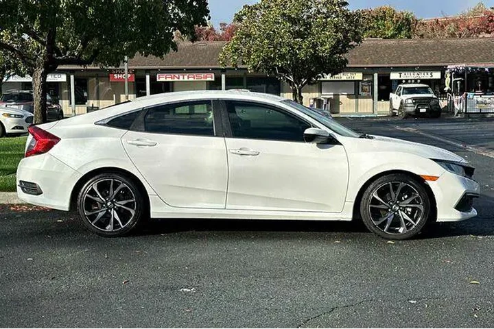 $15459 : Honda Civic 2019 Sport 4dr S image 7