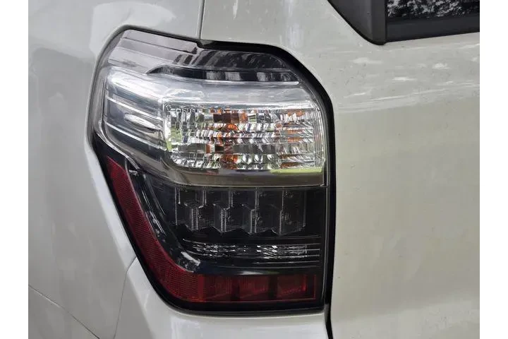 $23777 : Toyota 4Runner 2014 4x2 Limi image 8