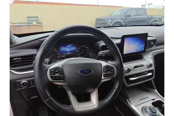 $24826 : Ford Explorer 2021 XLT 4dr S image 8