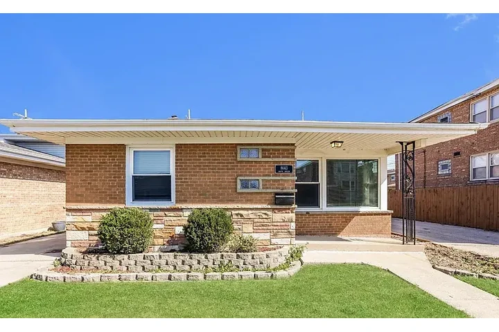 $1460 : HOUSE AVAILABLE IN CHICAGO IL image 2