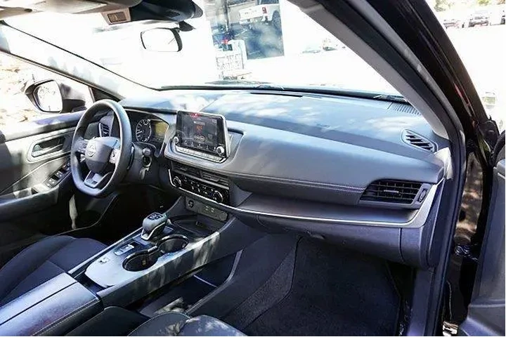 $24959 : Nissan Rogue 2025 S 4dr Cros image 10