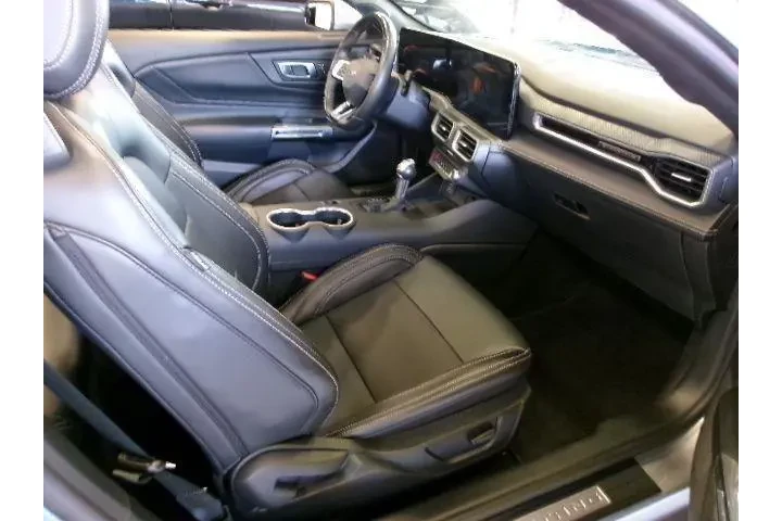 $37295 : Ford Mustang 2025 EcoBoost 2 image 6