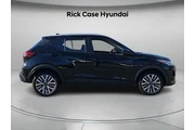 $15394 : Nissan Kicks 2024 SV 4dr Cro thumbnail
