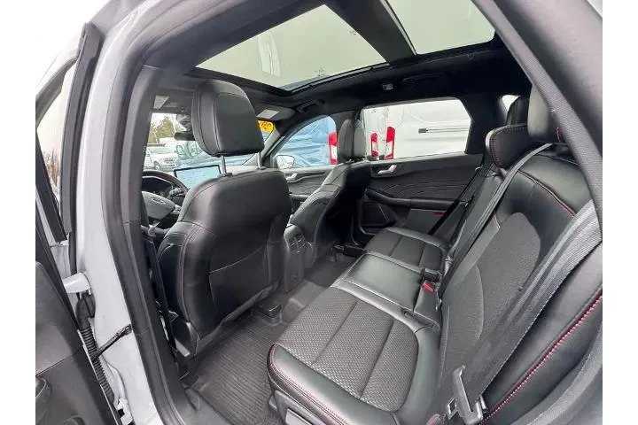 $31700 : Ford Escape 2025 AWD ST-Line image 8