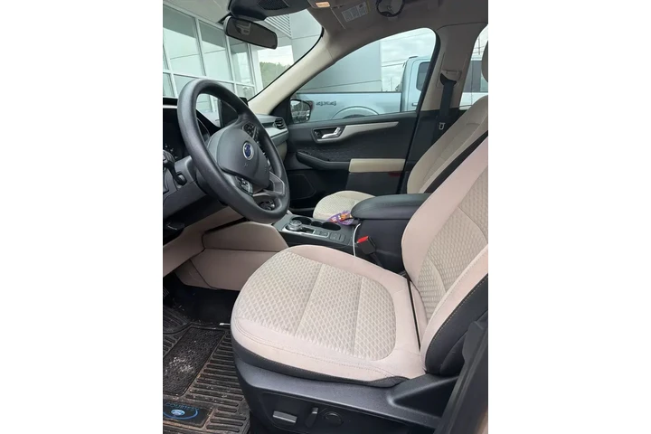 $13928 : Ford Escape 2020 SE 4dr SUV image 7