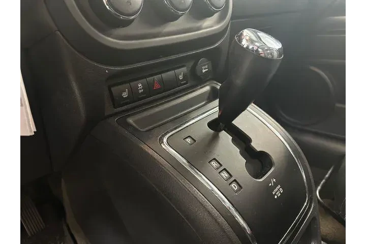 $8500 : Jeep Patriot 2017 Latitude 4 image 5