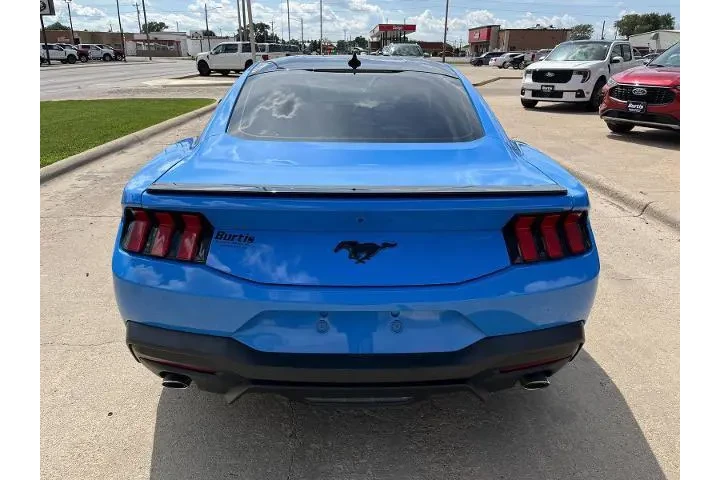 $28899 : Ford Mustang 2024 EcoBoost 2 image 7