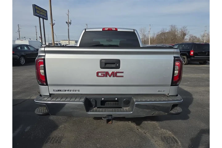 $31995 : 2018 GMC Sierra 1500 SLT Crew image 4