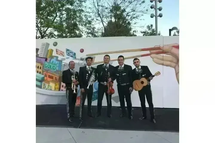 MARIACHI RAZA JALISCIENSE image 5