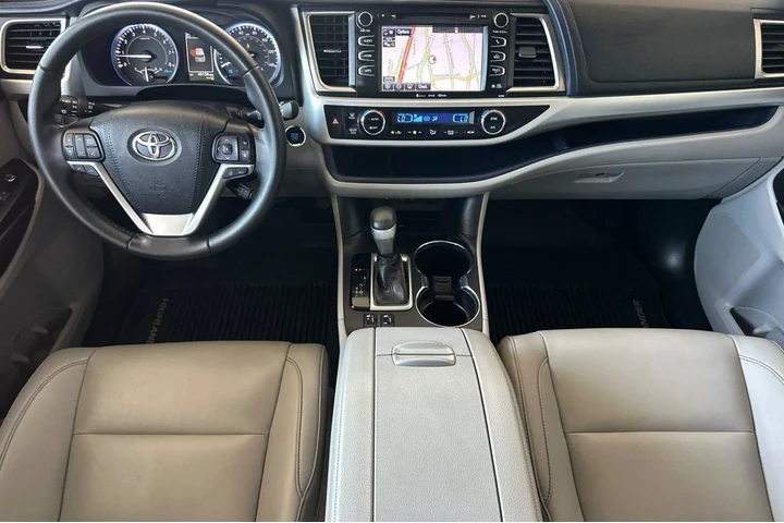 $28500 : Toyota Highlander 2019 XLE 4 image 6