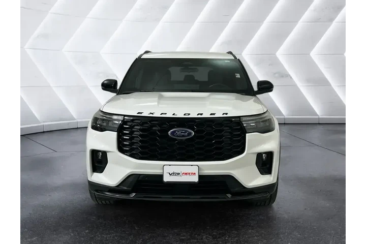 $38611 : Ford Explorer 2025 AWD ST-Li image 2