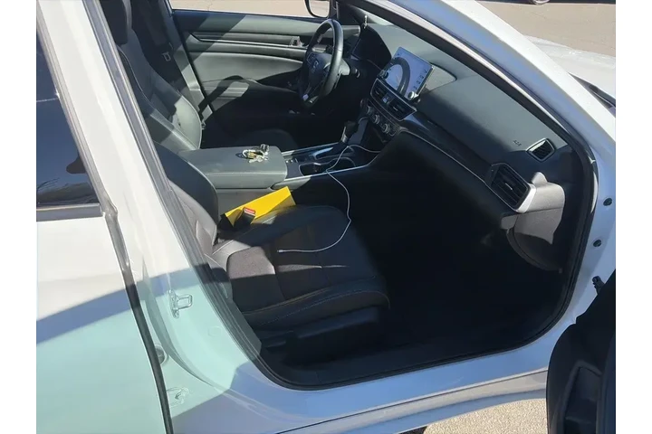 $23267 : Honda Accord 2021 Sport 4dr image 10