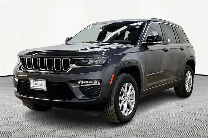 $31490 : Jeep Grand Cherokee 2022 4x4 image 1