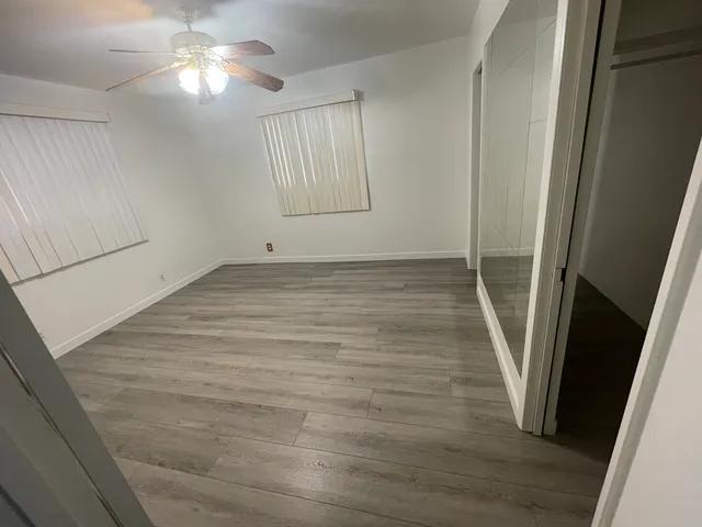 $1500 : Downey 🏠 Pet Friendly 3-1.5 image 9