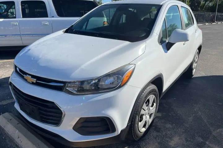 2017 Trax LS image 1