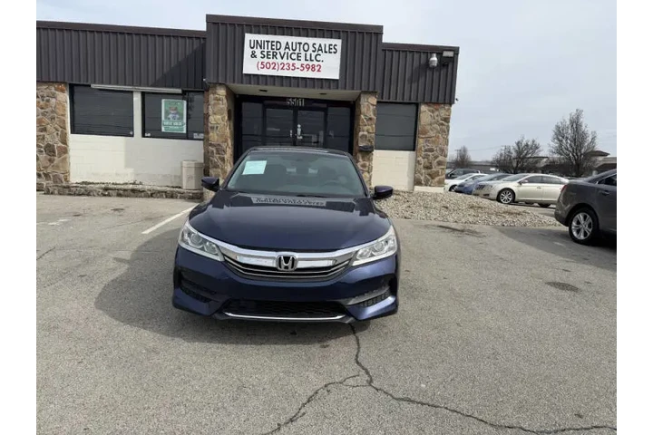 $9450 : 2017 Accord LX image 2