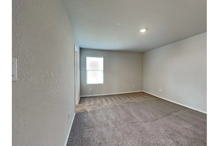 $1500 : Welcome to Glendale, a communi image 6