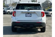 $31990 : Ford Explorer 2022 AWD XLT 4 thumbnail
