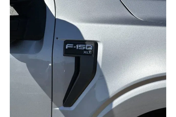 $38165 : Ford F-150 2022 4x4 XLT 4dr image 4