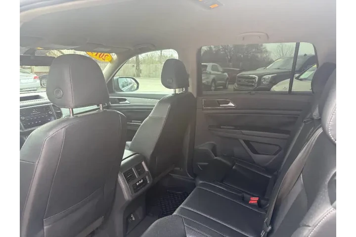 $11950 : 2019 Atlas V6 SE image 8