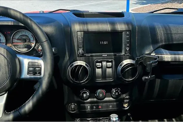 $28998 : Jeep Wrangler JK 2018 4x4 Fr image 6