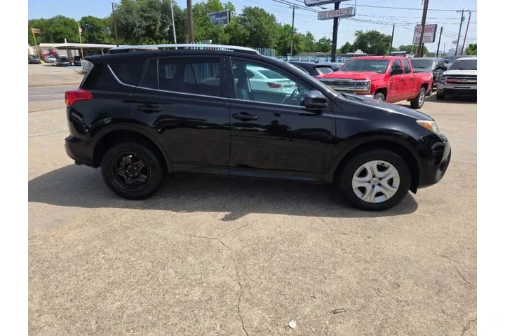 $9800 : 2014 RAV4 LE image 6