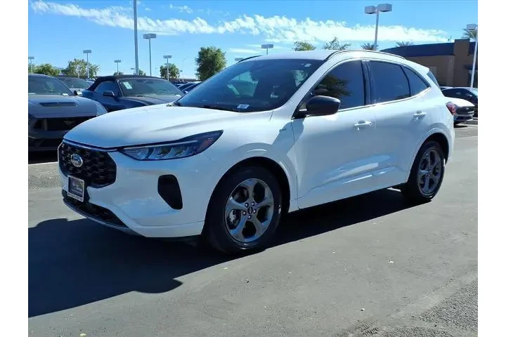 $21478 : Ford Escape 2023 ST-Line 4dr image 8