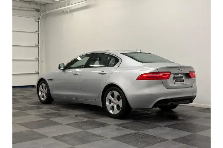$16000 : Jaguar XE 2018 AWD 25t 4dr S image 6