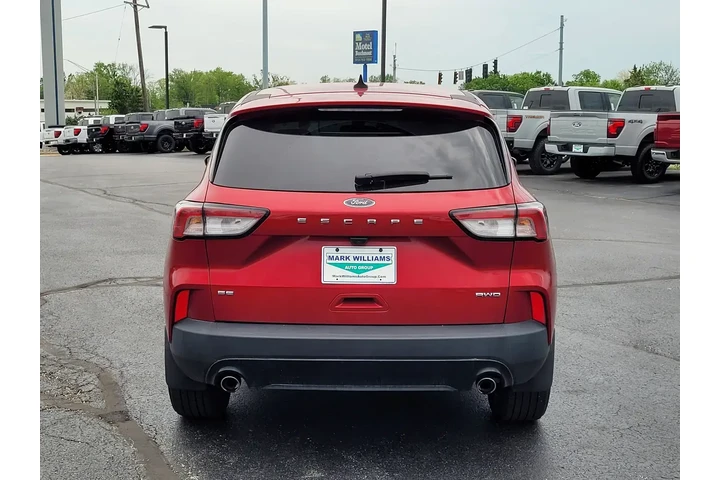 $20743 : Ford Escape 2022 AWD SE 4dr image 5