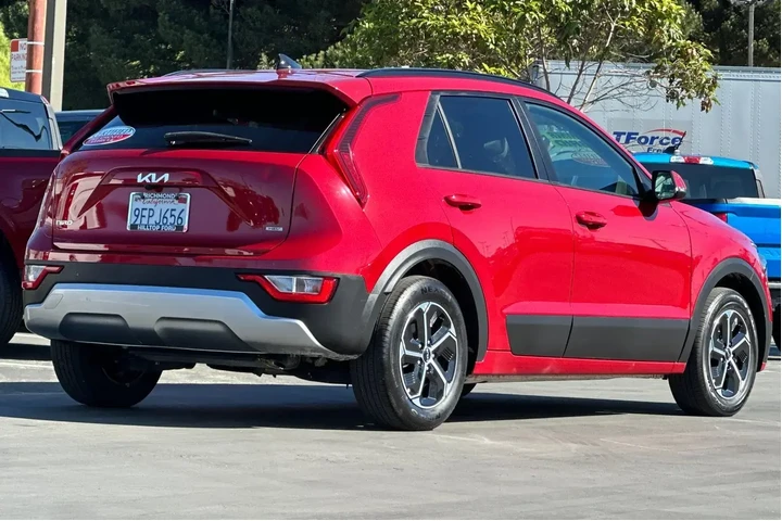 $26991 : Kia Niro 2023 EX 4dr Crossov image 5