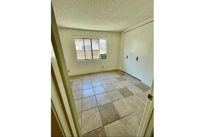 $2580 : 3bed and 2bath Korean town LA image 6
