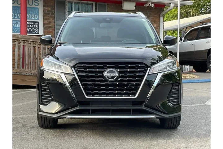 $17485 : Nissan Kicks 2023 SV 4dr Cro image 2