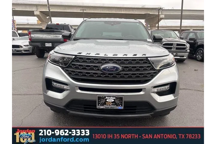 $25841 : Ford Explorer 2023 XLT 4dr S image 2