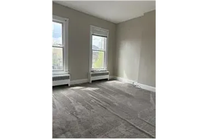 $1395 : Rental property with 1 bedro image 4