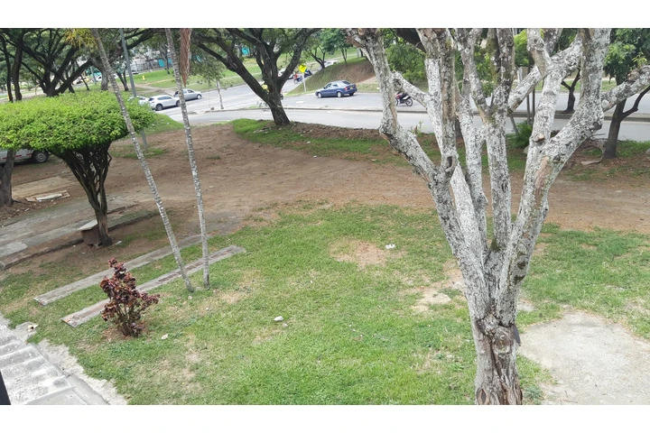 $850000 : ARRIENDO APTO. 1 PISO $850.MIL image 3