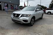 $16900 : 2018 Pathfinder SL thumbnail