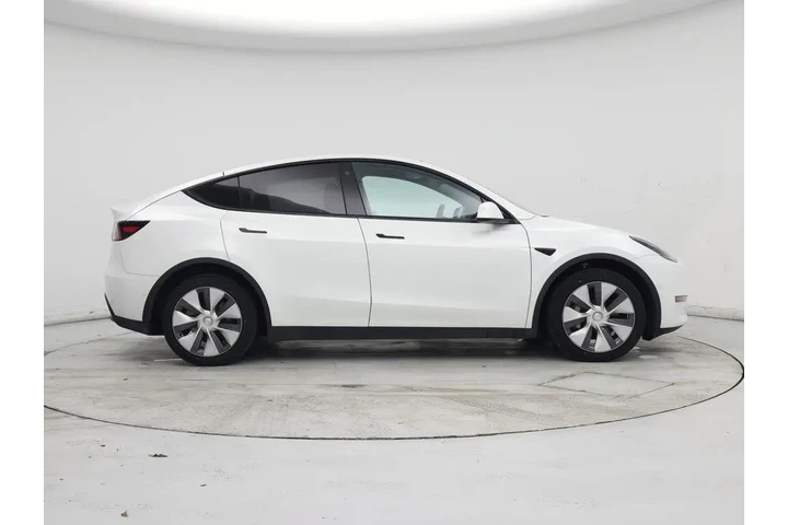 $29998 : Tesla Model Y 2022 AWD Long image 7