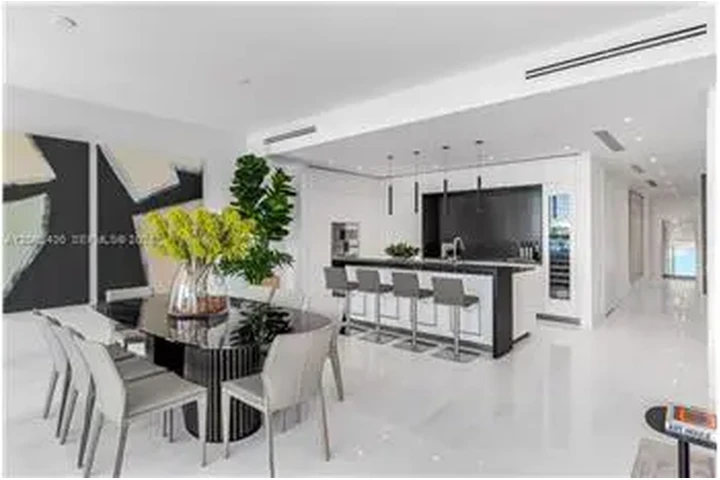 $21000 : Rental property with 3 bedro image 9