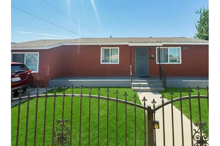 $1950 : 🏠Minutes from LAX✈ & SoFi🏟️ image 3