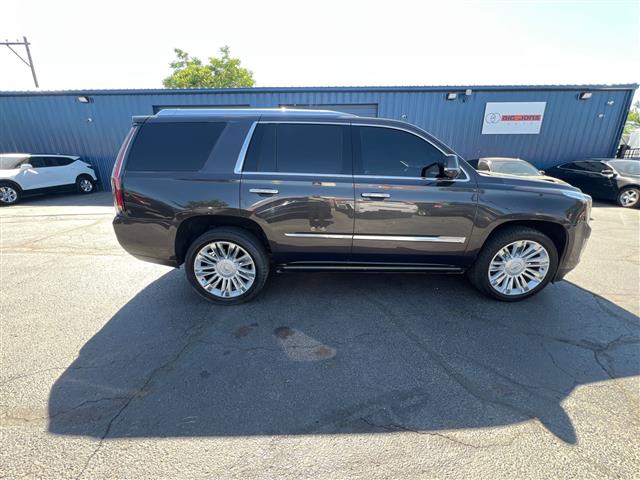 $31888 : 2016 Escalade Platinum, BEAUT image 6