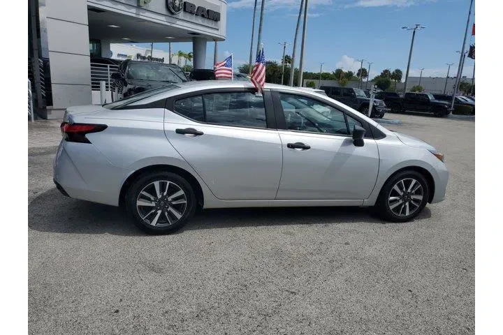 $15991 : Nissan Versa 2024 S 4dr Seda image 8