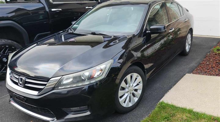 $6500 : 2015 Honda Acord EX-L V6 image 2