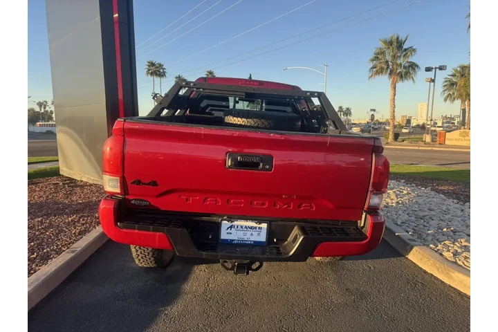 $23900 : Toyota Tacoma 2021 4x4 TRD S image 6