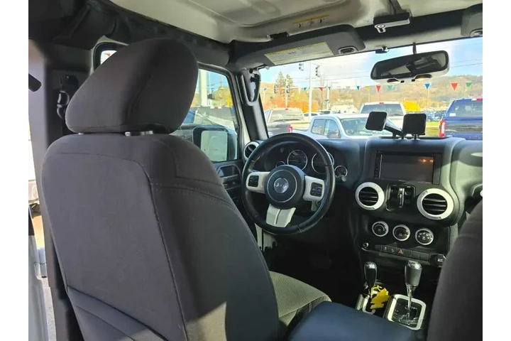 $28990 : Jeep Wrangler JK Unlimited 2 image 10