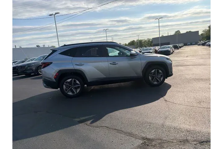$26980 : Hyundai TUCSON 2025 SEL 4dr image 5