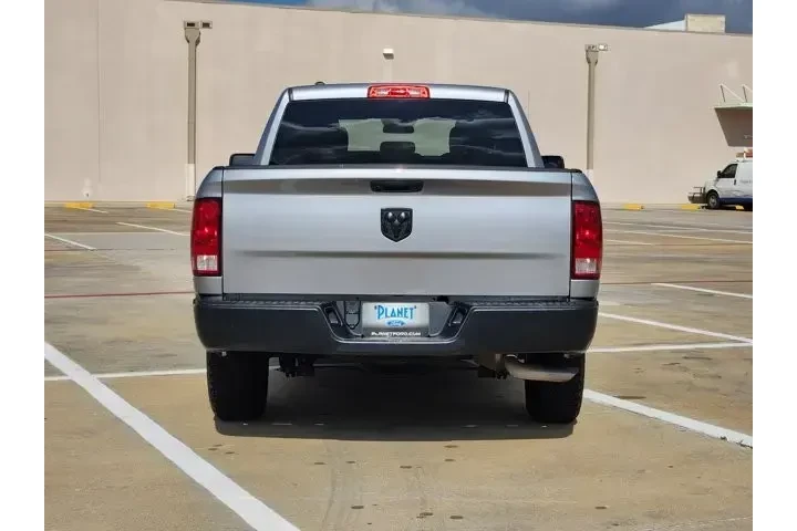 $23647 : Ram 1500 Classic 2022 4x2 Ex image 6