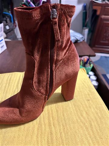 $15 : Botas hermosas image 2